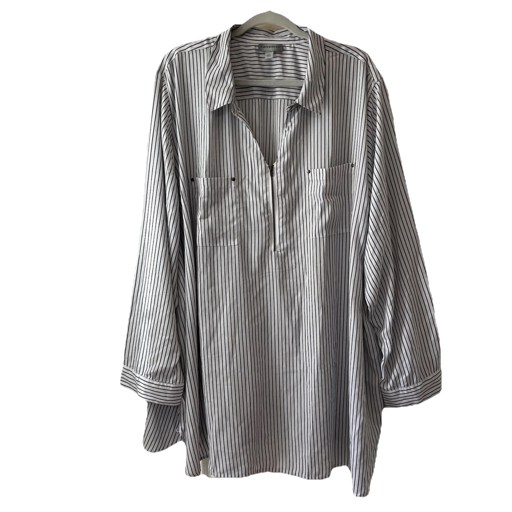 Catherines 4X Pretty Black & White Pin Striped Business Blouse Zip Neckline